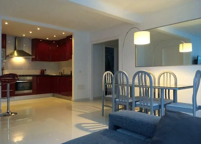 Daruma 3-bedroom Penthouse With Sea Views