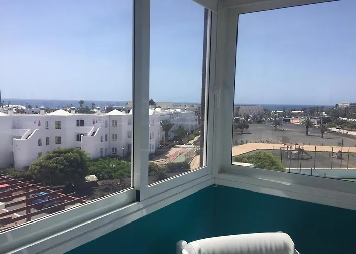 Апартаменты Daruma 3-bedroom Penthouse With Sea Views *