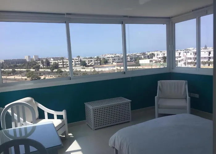 Апартаменты Daruma 3-bedroom Penthouse With Sea Views Коста-Тегисе