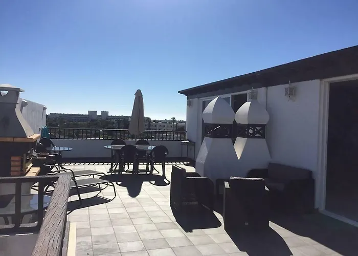 Daruma 3-bedroom Penthouse With Sea Views *