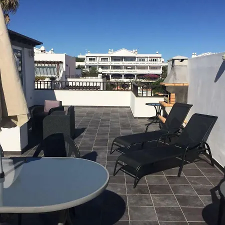 Daruma 3-bedroom Penthouse With Sea Views *